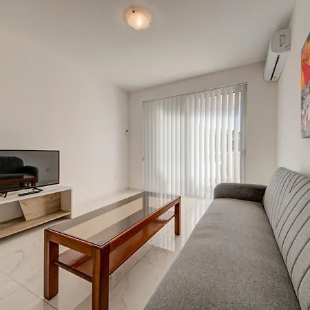Apartment Charming Gozo Escape With Balcony Ac And Fast Wifi Marsalforn