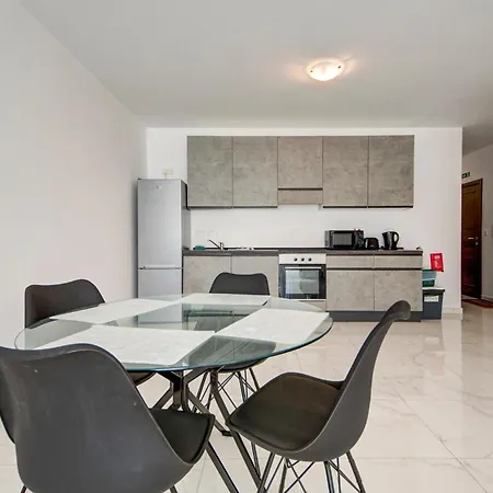 Charming Gozo Escape With Balcony Ac And Fast Wifi Apartment Marsalforn