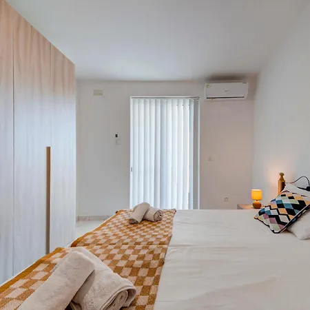 Charming Gozo Escape With Balcony Ac And Fast Wifi Marsalforn