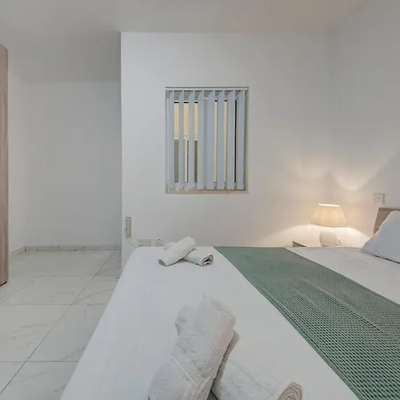 Apartment Charming Gozo Escape With Balcony Ac And Fast Wifi