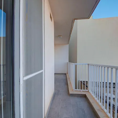 Charming Gozo Escape With Balcony Ac And Fast Wifi * Marsalforn
