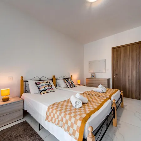 Charming Gozo Escape With Balcony Ac And Fast Wifi * Marsalforn