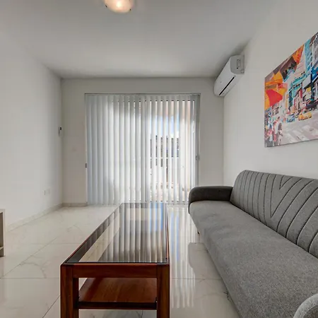 Charming Gozo Escape With Balcony Ac And Fast Wifi *