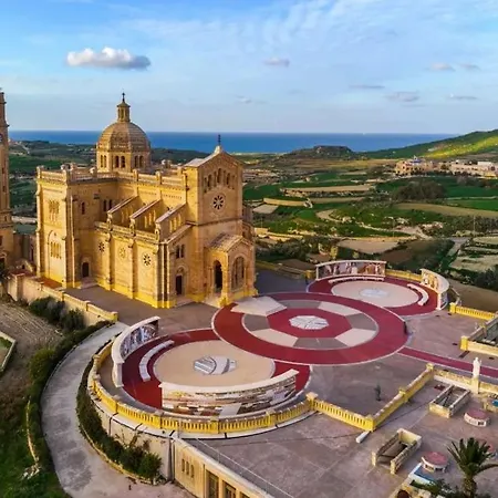 Charming Gozo Escape With Balcony Ac And Fast Wifi *